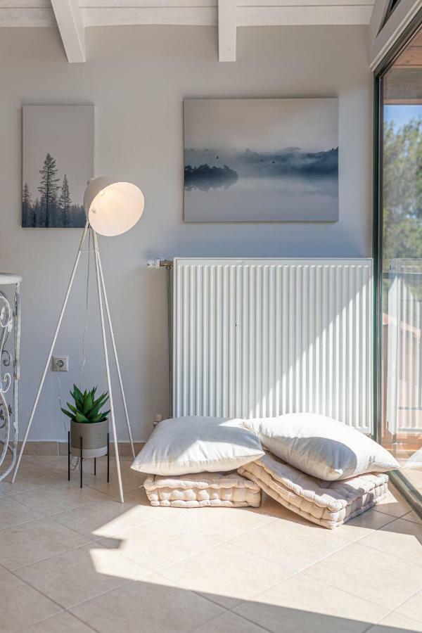 Gregory'S Loft Apartment Агия Анна Екстериор снимка